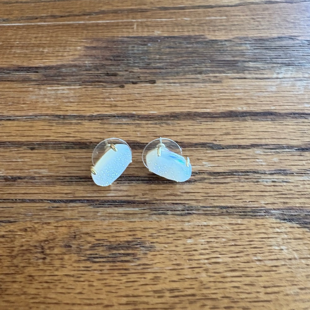 Kendra Scott Iridescent Stud Earrings